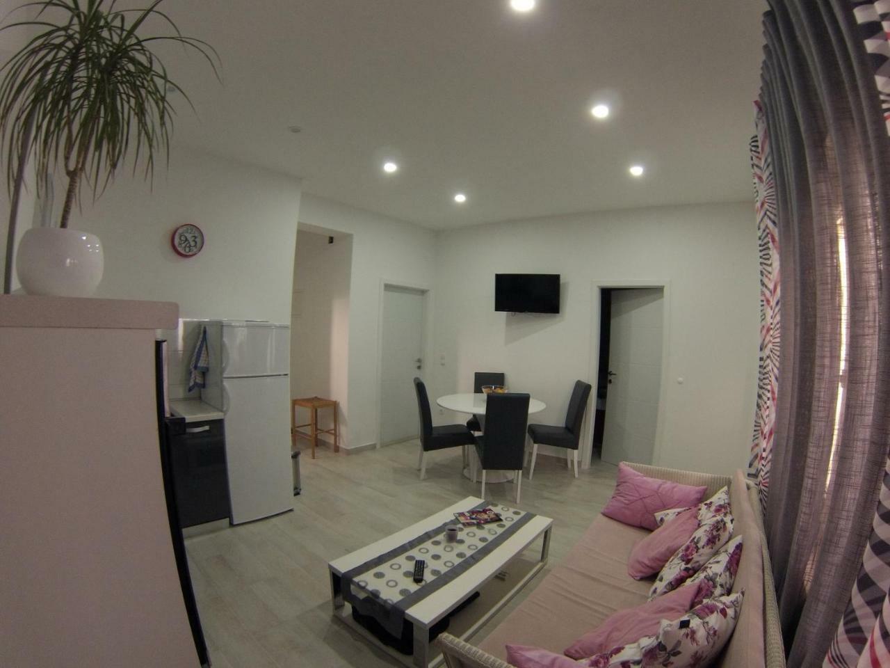 Omis Apartmani Mouse 외부 사진
